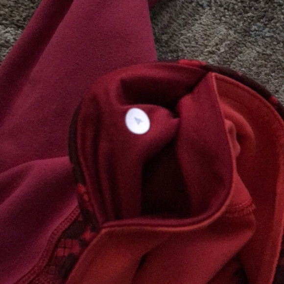 EUC Lululemon leggings - Picture 7 of 7